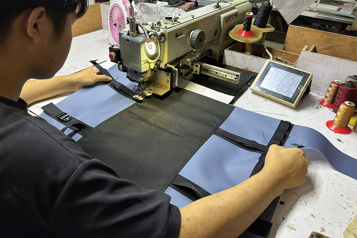 custom bag's production line